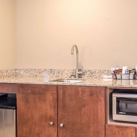 Comfort Inn & Suites Piqua-Near Troy-I75 Bagian luar foto