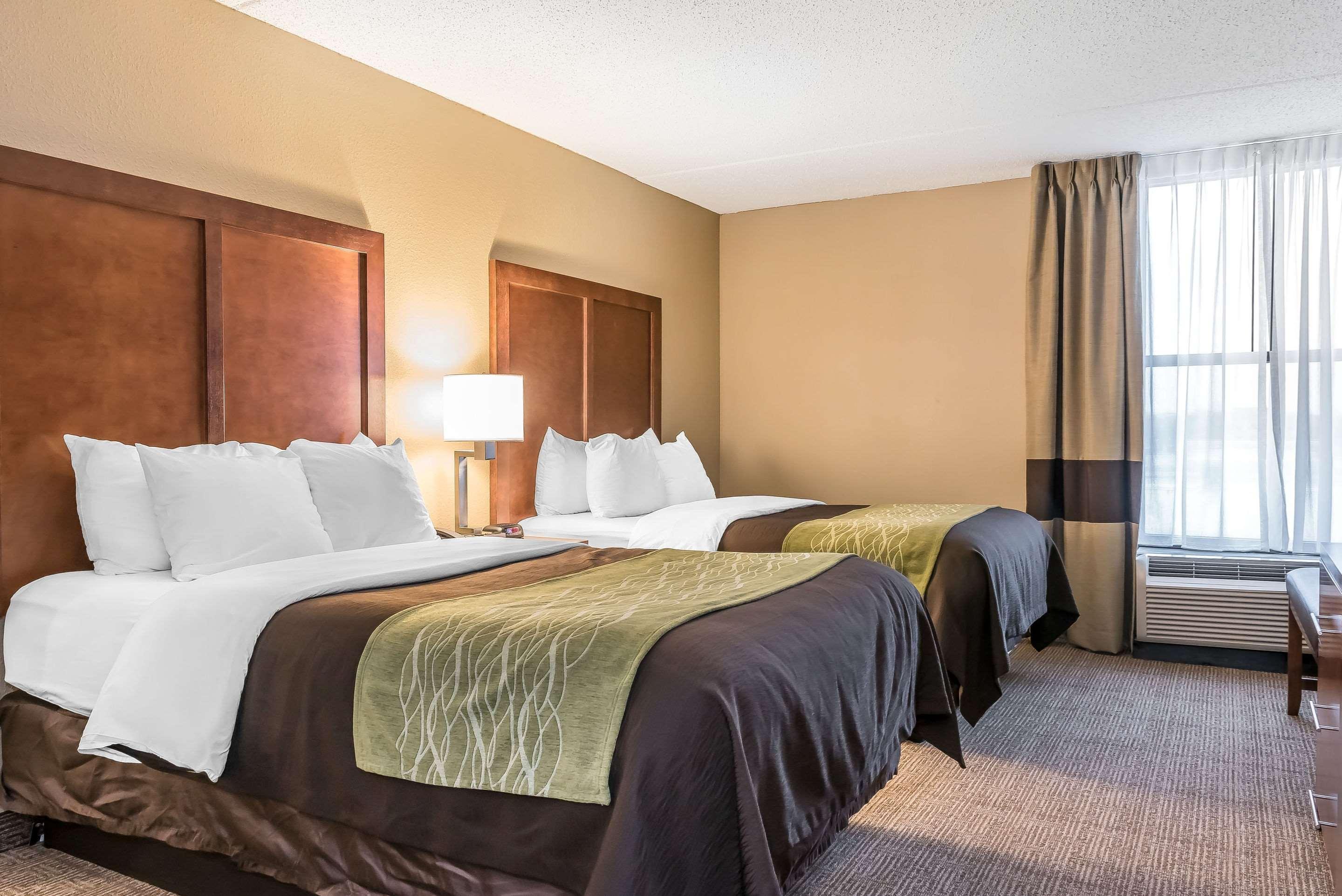 Comfort Inn & Suites Piqua-Near Troy-I75 Bagian luar foto