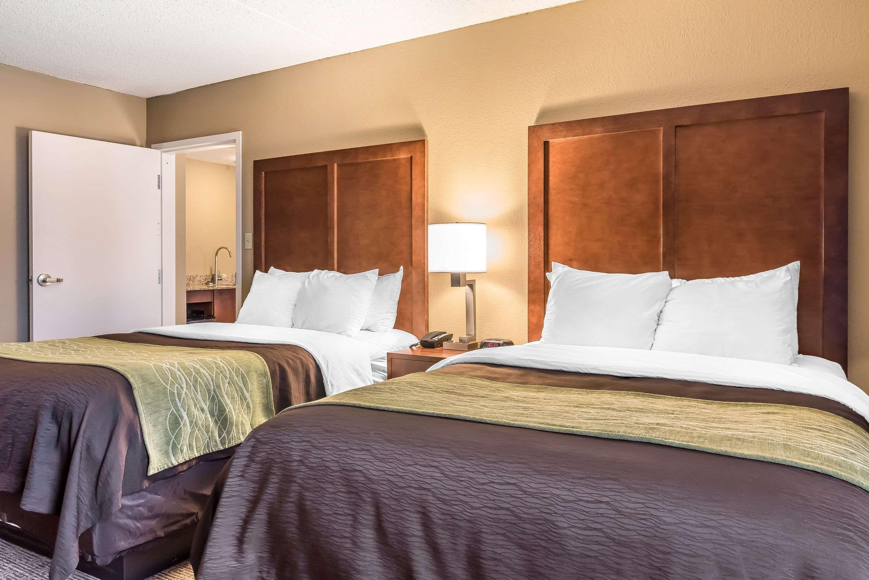 Comfort Inn & Suites Piqua-Near Troy-I75 Bagian luar foto