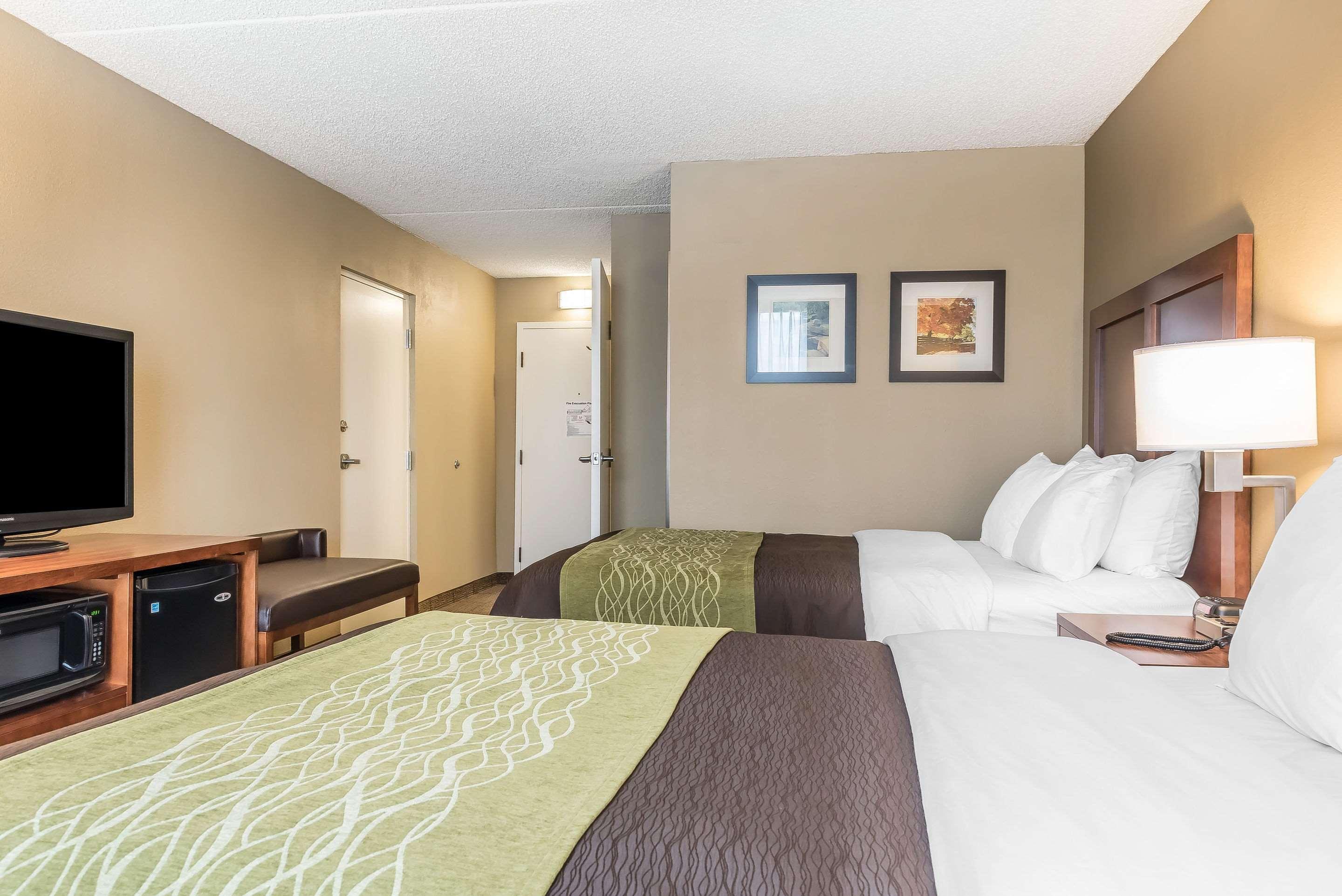 Comfort Inn & Suites Piqua-Near Troy-I75 Bagian luar foto