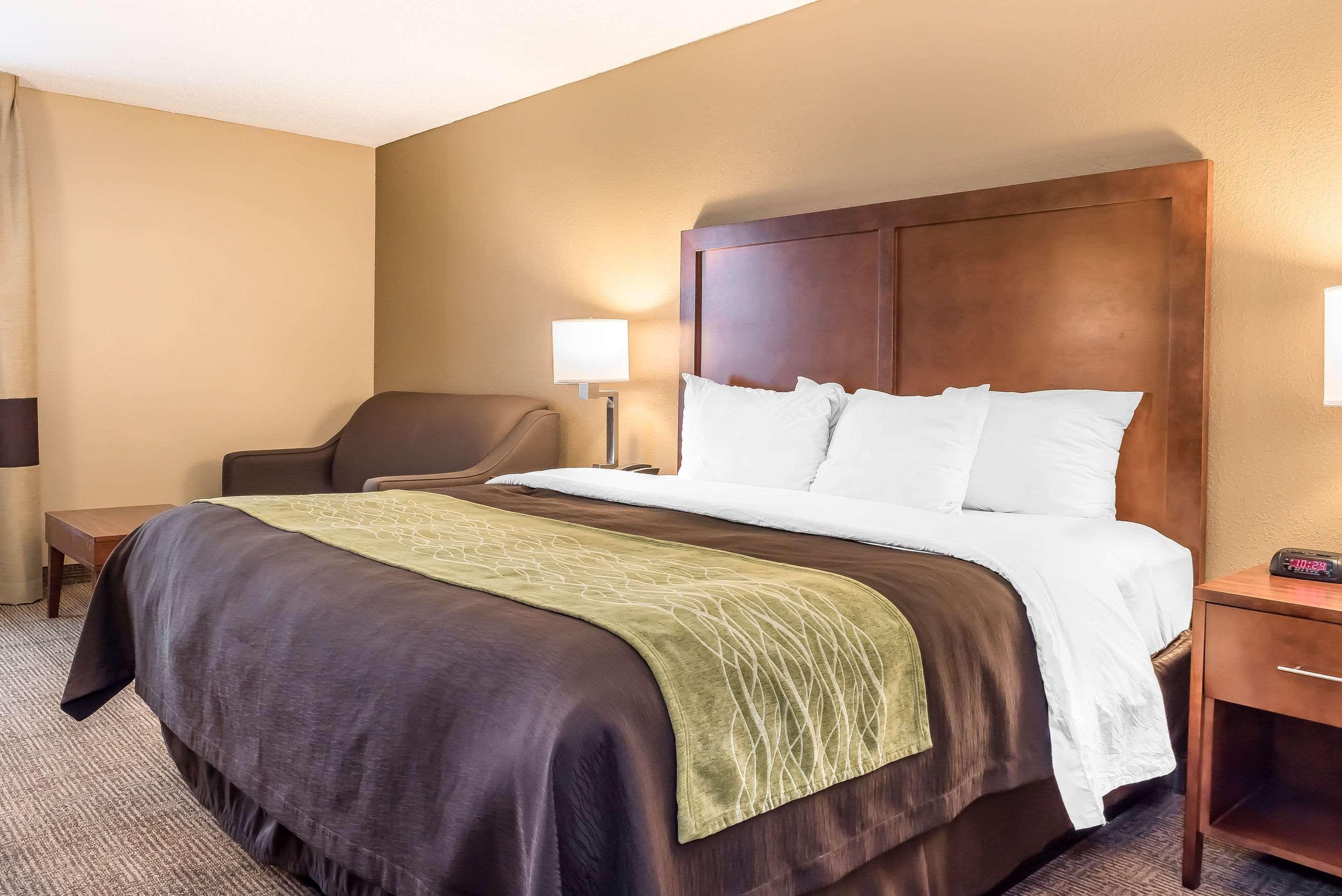Comfort Inn & Suites Piqua-Near Troy-I75 Bagian luar foto