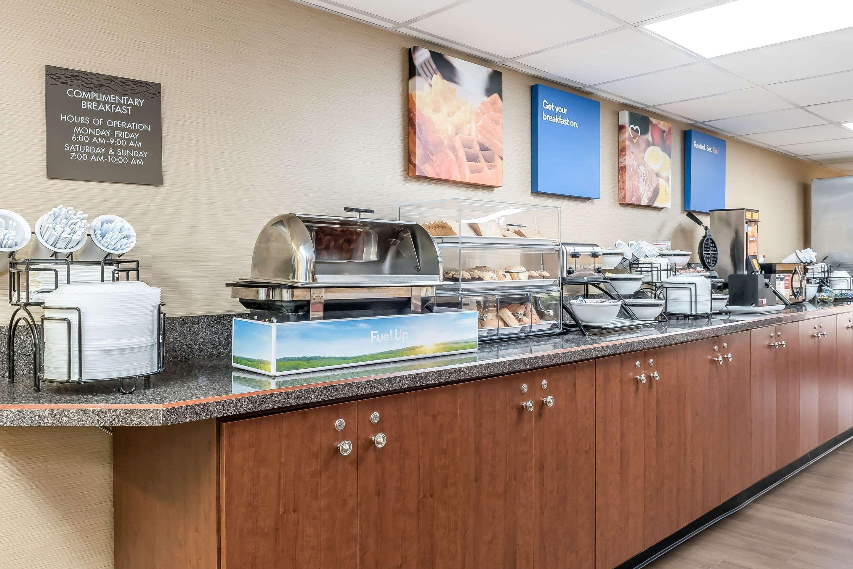 Comfort Inn & Suites Piqua-Near Troy-I75 Bagian luar foto