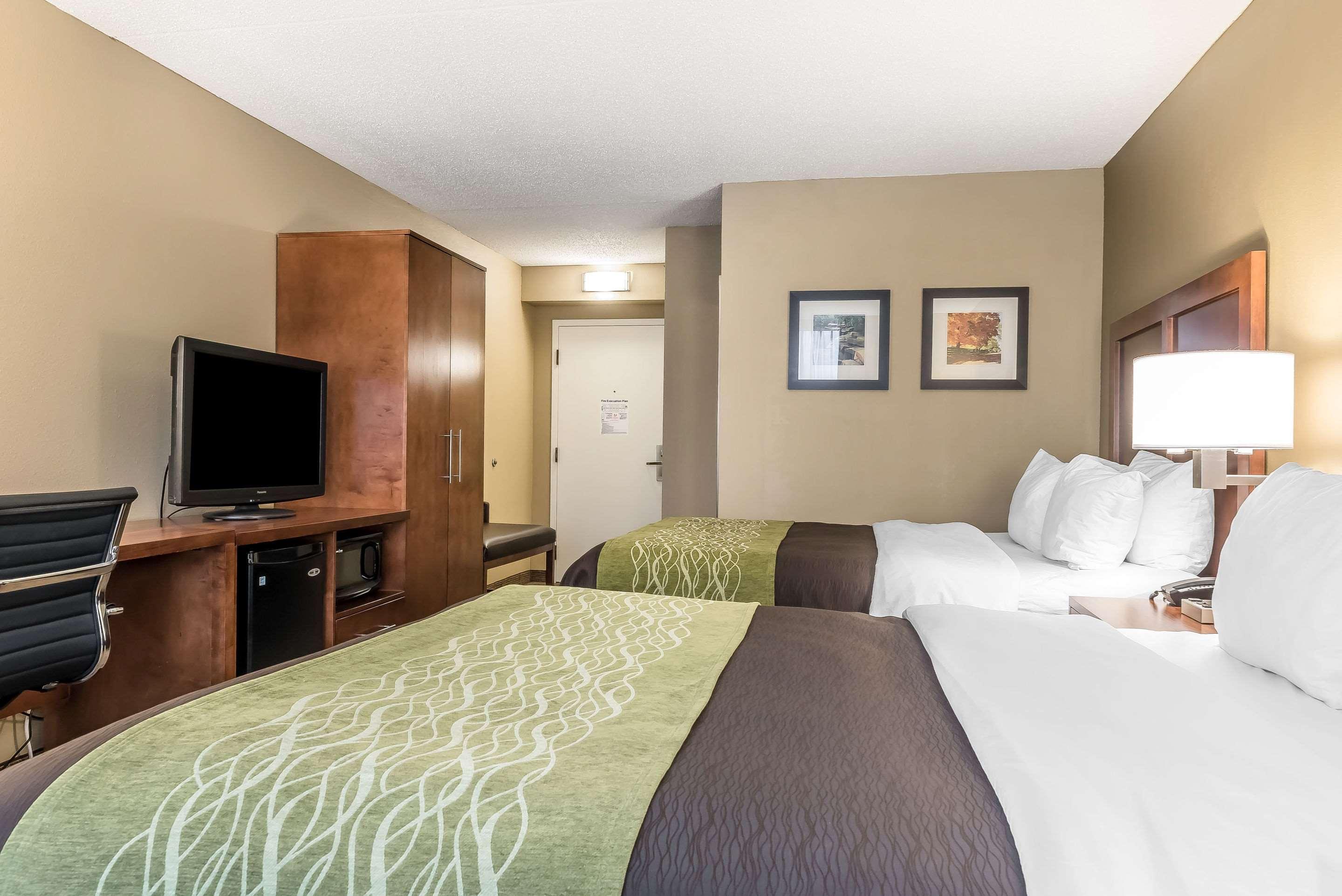 Comfort Inn & Suites Piqua-Near Troy-I75 Bagian luar foto