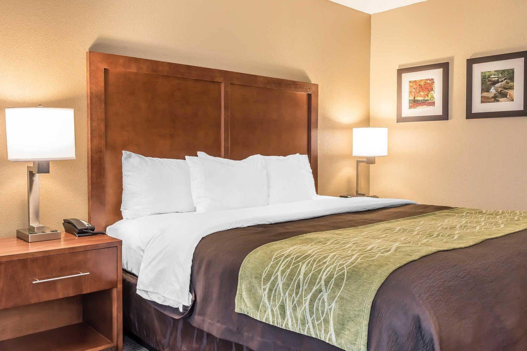 Comfort Inn & Suites Piqua-Near Troy-I75 Bagian luar foto
