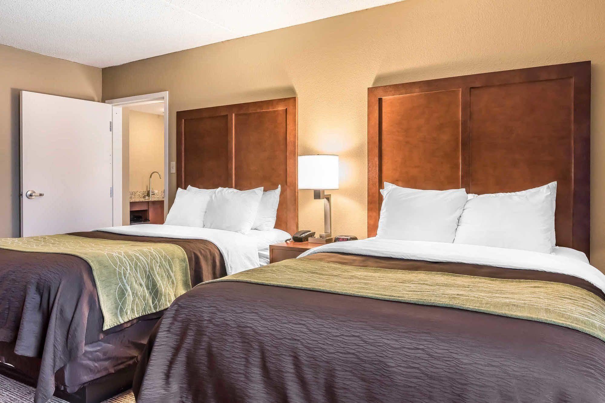 Comfort Inn & Suites Piqua-Near Troy-I75 Bagian luar foto